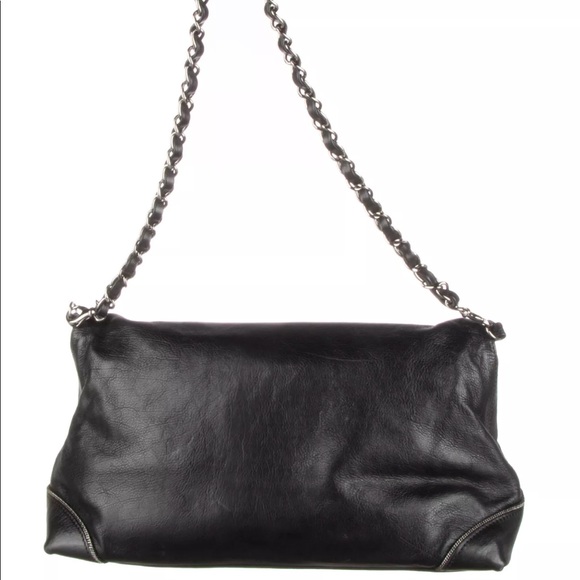 CHANEL Black Lambskin CC Chain Shoulder Bag - Picture 3 of 8